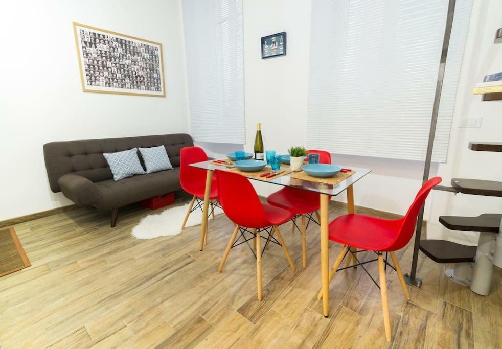 Apartment Miniloft Rosso - Mini-loft Centro. Wifi & Aria Condizionata Sanremo